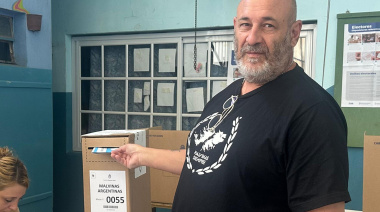 Votó Santiago Cúneo: "Tu voto, tu arma, defende la Patria"