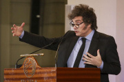 Milei confirmó que vetará el aumento a jubilados y acusó de “traidora” a Villarruel