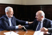 Tauber y Alak firmaron un documento para trabajar 10 proyectos estratégicos entre la UNLP y el Municipio