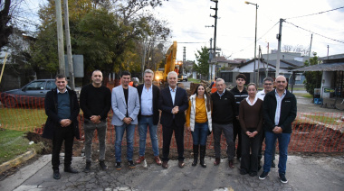 La Plata: Alak inició obras en Villa Elisa con asfalto, iluminación y mejoras en escuelas