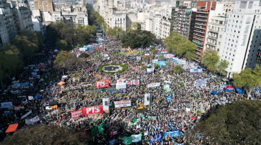 Marcha de la UNLP al Congreso: reclaman por la Ley de Financiamiento Universitario