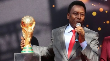 Pelé publicó un mensaje en redes sociales: "Estoy fuerte, con mucha esperanza"