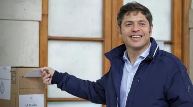 Axel Kicillof dejó su voto en La Plata y alentó a votar "pensando en los demás"