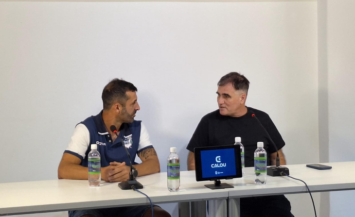 Fernando Zaniratto y Carlos Anacleto conversando antes del inicio de la conferencia de prensa. Foto: Ramiro Florio.