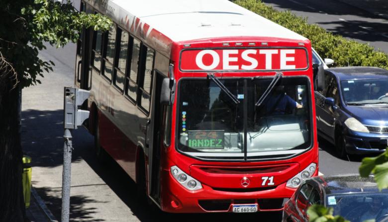 Las paradas de micros cambian de lugar en La Plata por obras - En Agenda