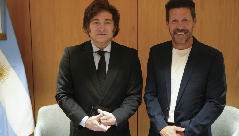 “¡Jugaba mejor él!”: el emotivo encuentro entre Milei y el Cholo Simeone en Madrid