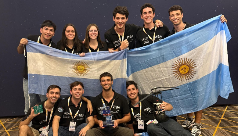 Argentina es campeona mundial en ingeniería aeroespacial: estudiantes del ITBA ganaron la competencia CanSat 2025 organizada por la NASA