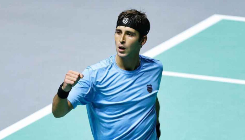 Tomás Etcheverry sufrió para avanzar a la segunda ronda en Estocolmo