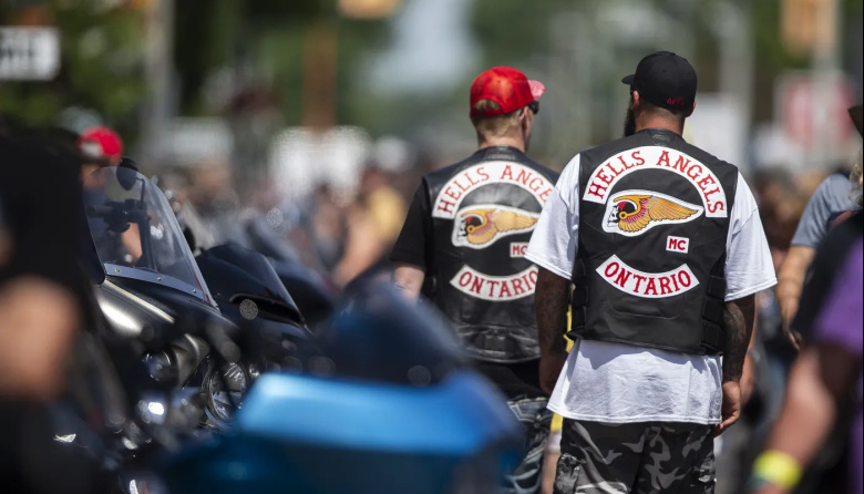 Hell’s Angels, trapitos y repartidores a las piñas en pleno centro de La Plata