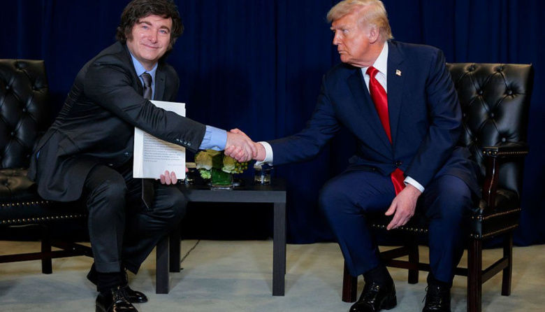 Denuncian penalmente a Milei y Caputo por “entregar la soberanía a EE.UU.”