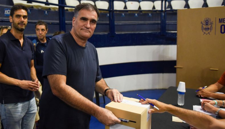 Gimnasia tiene nuevo presidente: Carlos Anacleto y sus desafíos inmediatos