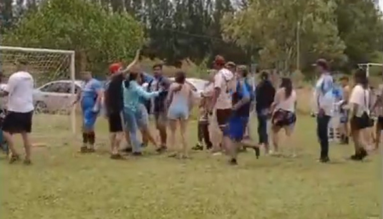 Denuncian un grave hecho de violencia en un partido infantil en Villa Elvira