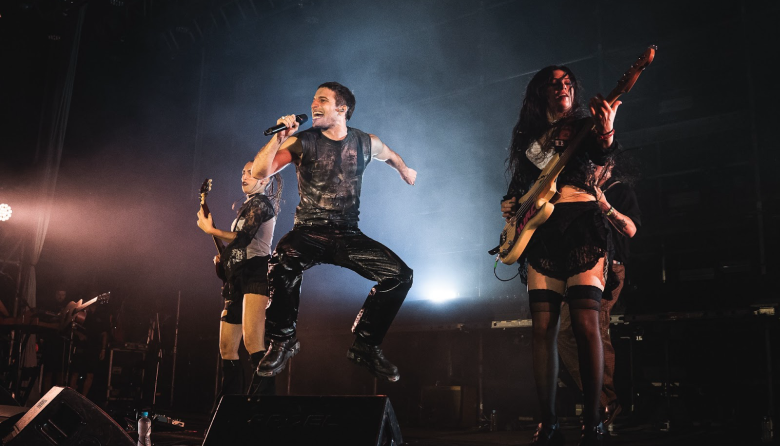 Wos hizo vibrar La Plata y selló el cierre de Noches Capitales con un recital inolvidable