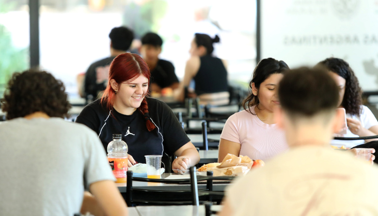 Reabrió el Comedor Universitario de la UNLP: menú a $2.800 y opción vegetariana