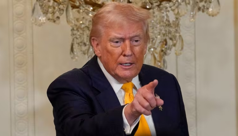 Donald Trump impondrá un arancel global del 10% tras el fallo de la Corte Suprema