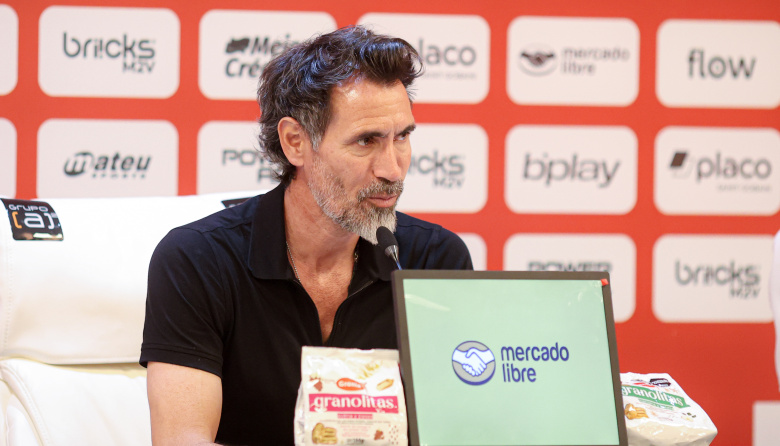 Eduardo Domínguez explicó su salida de Estudiantes: “Siento que nos tenemos que soltar la mano”