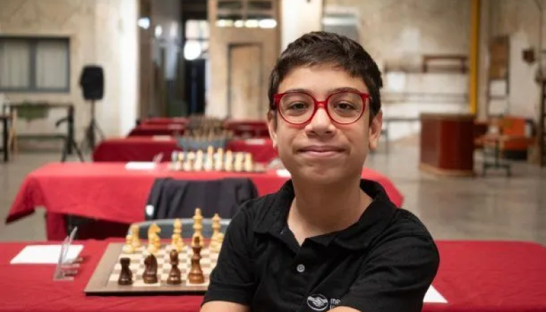 Faustino Oro sumó dos tablas ante grandes maestros y se acerca a la norma histórica