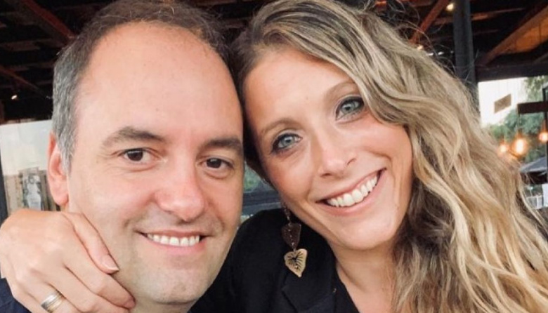 El Gobierno respalda a Adorni tras la polémica por el viaje de su esposa en la comitiva oficial