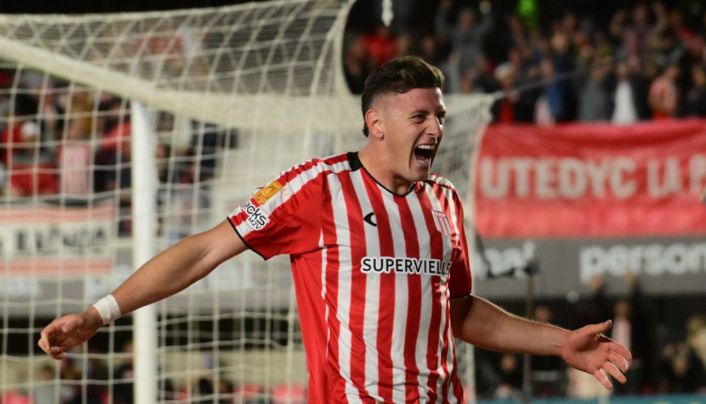 Adolfo Gaich brilló con un triplete en la goleada de Estudiantes en UNO