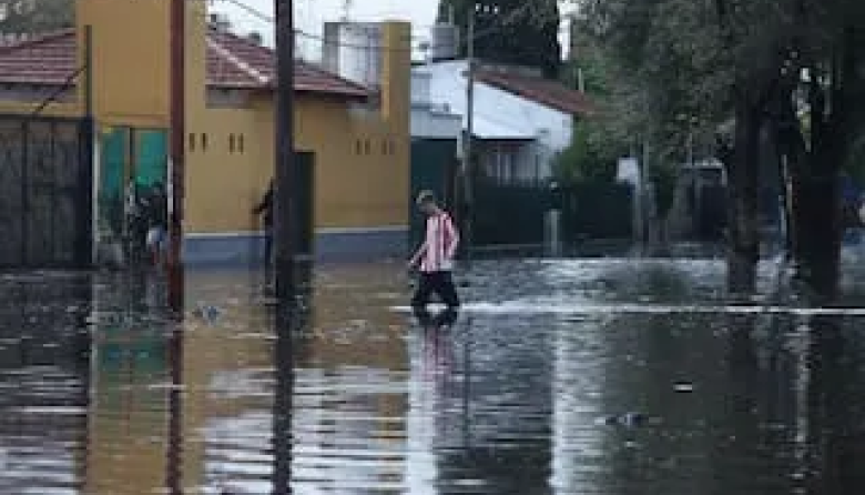 “En dos minutos estabamos bajo agua”: la noche en que La Plata quedó sumergida