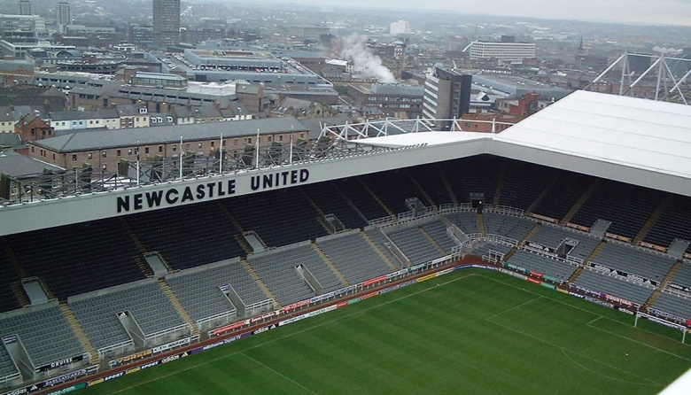 El histórico club inglés de la Premier League que vendió su estadio