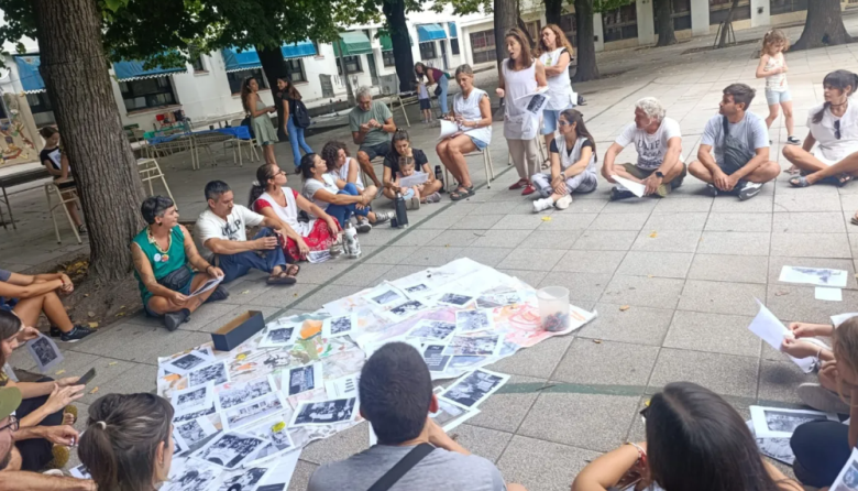 Docentes y familias de la Escuela Anexa protestaron en defensa de la universidad