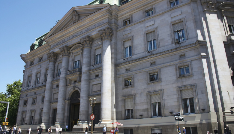 La Provincia cuestionó a funcionarios de Milei por créditos del Banco Nación