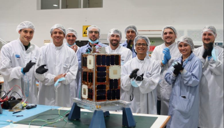 Argentina deja su huella en la Luna con el satélite Atenea en la misión Artemis II