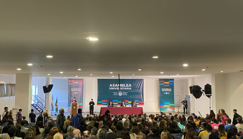 La UNLP elige presidente: comenzó la Asamblea en Psicología