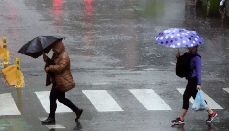 Alerta por lluvia en La Plata: llega una ciclogénesis con acumulados importantes