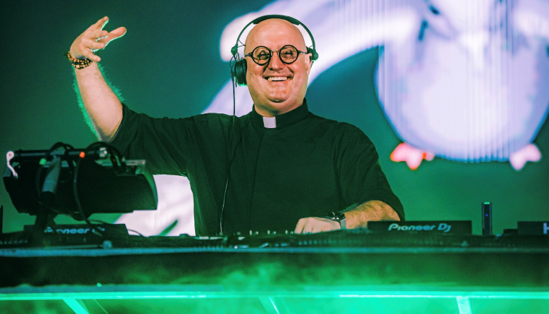 Preparativos: El Padre Guilherme dará un show en Plaza de Mayo en homenaje al Papa Francisco