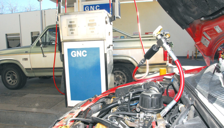 El frío ya impacta en el gas: recortes en GNC y alerta en el AMBA