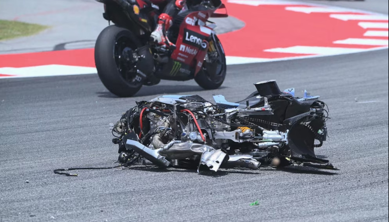 Álex Márquez se accidentó en el MotoGP y salió volando: impactantes imágenes