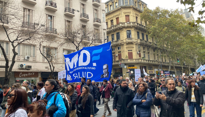 Se realiza la Marcha Federal en Defensa de la Salud Pública contra el ajuste del gobierno