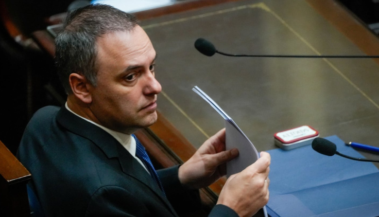 Adorni sigue sin presentar su declaración jurada y crece la expectativa oficial