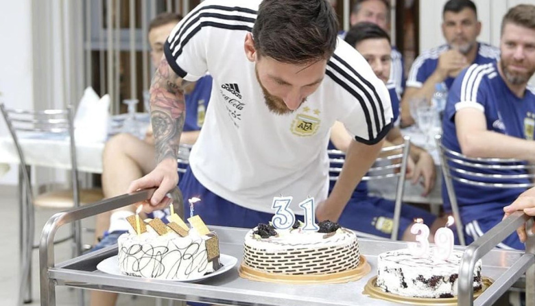 “Al 10 a las 10”: la propuesta viral para cantarle el feliz cumpleaños a Lionel Messi en todo el país