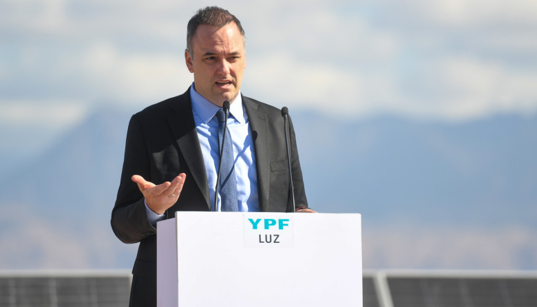 La Provincia reclamó que Adorni deje el cargo de YPF: “Tiene que presentar la renuncia”