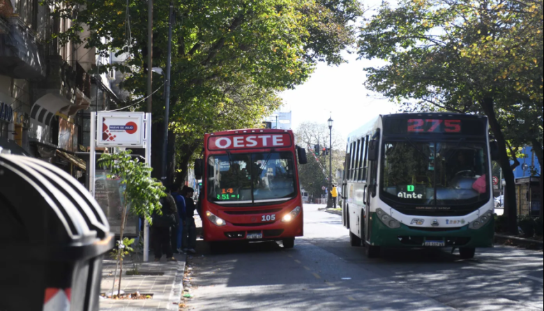La Provincia confirmó un aumento del 4,76% en los micros: cuánto costará el boleto desde el 1° de julio