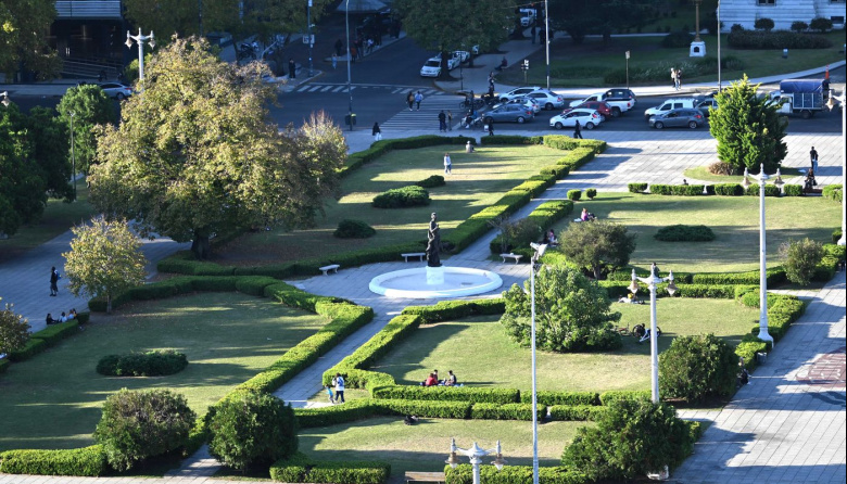 Julio Alak anunció la remodelación de Plaza Moreno