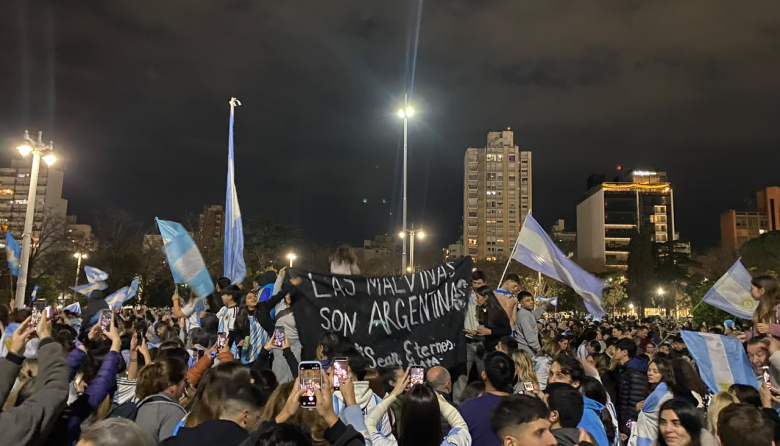 La Plata celebró el triunfo de Argentina con una multitud en Plaza Moreno y 7 y 50