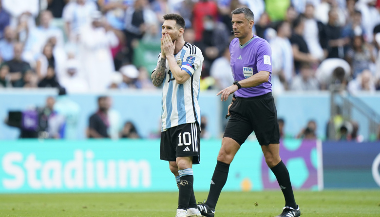 La FIFA confirmó al árbitro de la final entre Argentina y España: quién es Slavko Vinčić