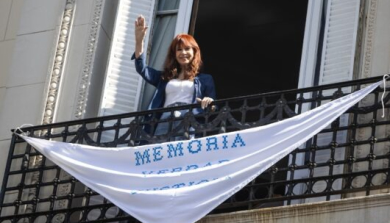 Cristina no se retira de la escena política: en su carta indica su estrategia electoral