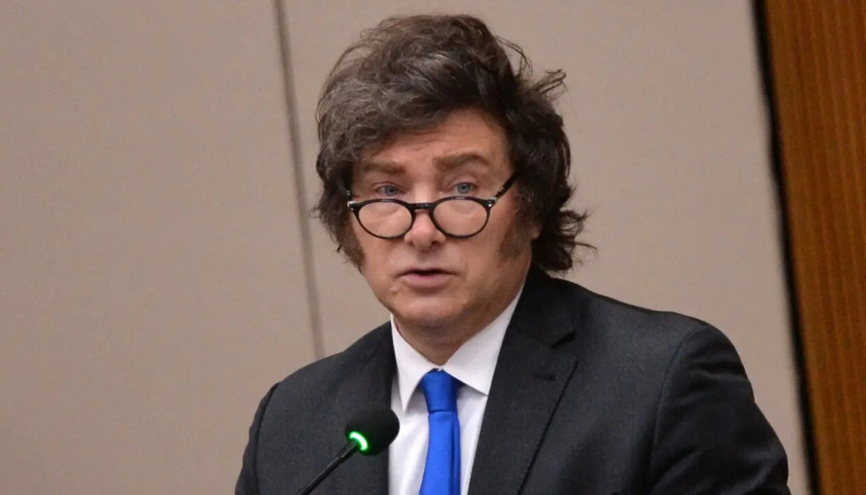 Milei firmó un decreto para expulsar extranjeros por mensajes de odio