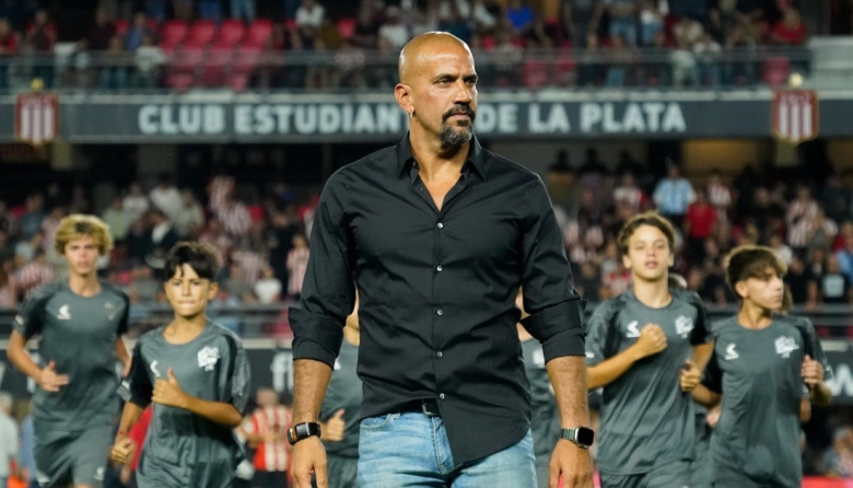 FIFA y Estudiantes: cómo quedó la inhibición tras el pago por Facundo Farías