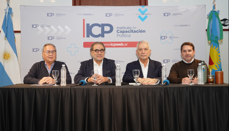 Alak encabezó una clase de formación política del PJ Bonaerense en Ituzaingó