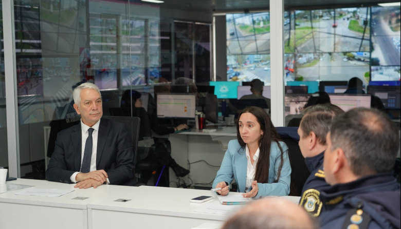 Alak encabezó en La Plata una mesa de política criminal por narcotráfico y robos en moto