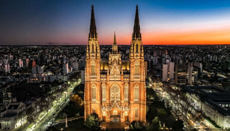 Mundial de Catedrales: La Plata eliminó al Duomo de Milán y está en semifinales