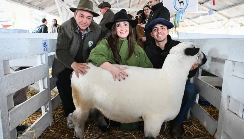 Villarruel se diferencia de Milei; habló de “producción”, “trabajo” y de los “argentinos que no llegan a fin de mes”