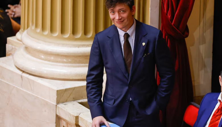 Ravier tuvo que salir a desmentir que no corrieron a Caputo del esquema de comunicación oficial