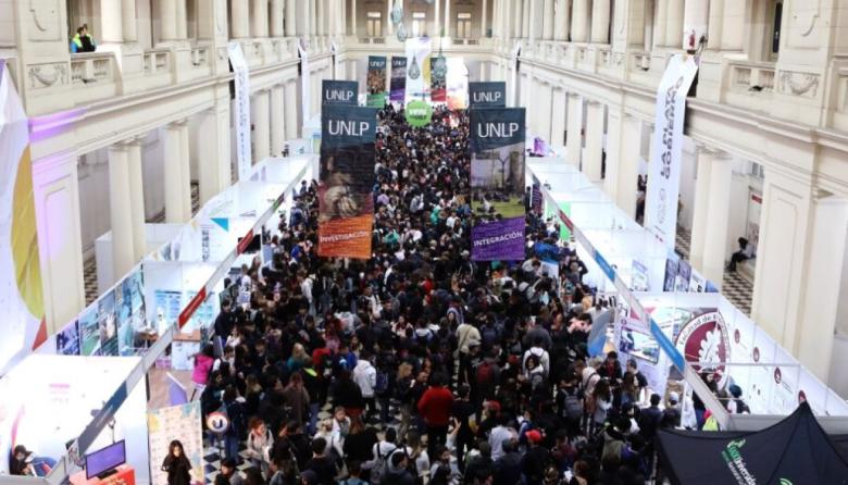 Expo UNLP: comenzó la 24.ª edición con stands, charlas y orientación vocacional